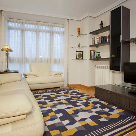 Apartamento De La Casona De Riomera اوفيدو المظهر الخارجي الصورة