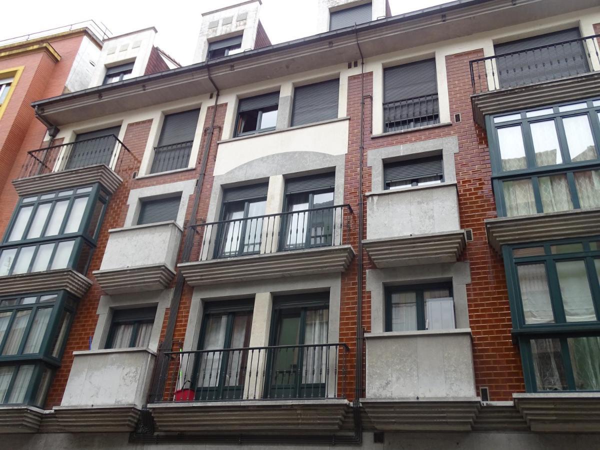 Apartamento De La Casona De Riomera اوفيدو المظهر الخارجي الصورة