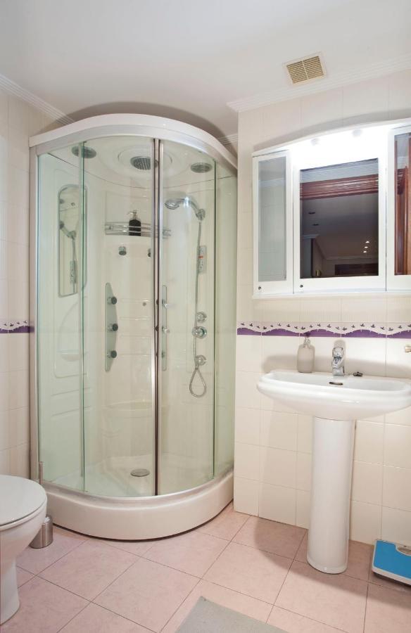 Apartamento De La Casona De Riomera اوفيدو المظهر الخارجي الصورة