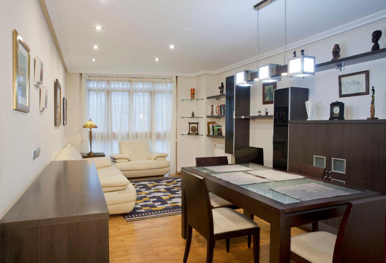 Apartamento De La Casona De Riomera اوفيدو المظهر الخارجي الصورة