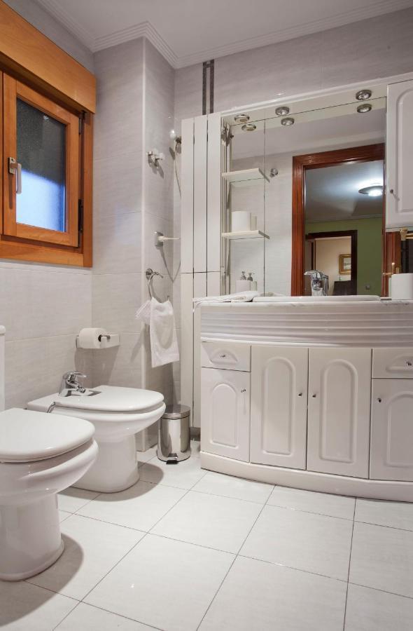 Apartamento De La Casona De Riomera اوفيدو المظهر الخارجي الصورة